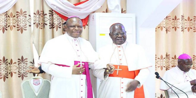 Mgr Fridolin Ambongo et Cardinal Monsengwo (Photo Tiers)