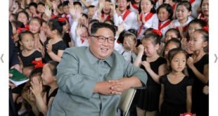 KIM JONG UN - au Palais des Enfants Voyage de mille ri pour des études