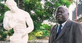 André Lufwa, le sculpteur du Batteur du tam-tam est décédé à 97 ans