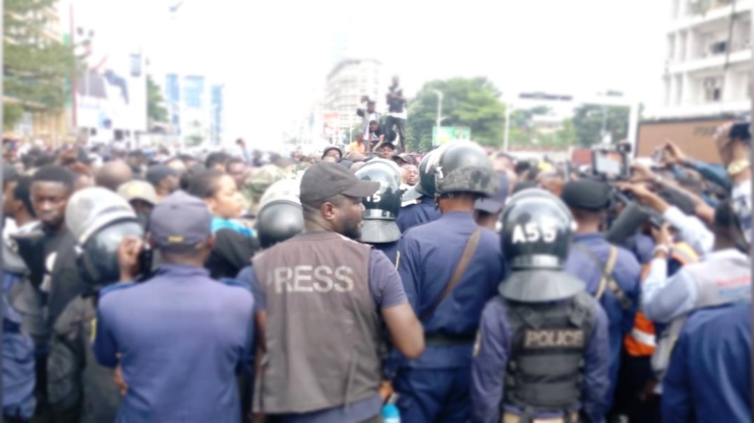 Policiers/Marche de l'opposition 